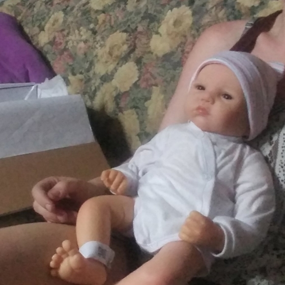 Ashton Drake Doll - Picture 6 of 7